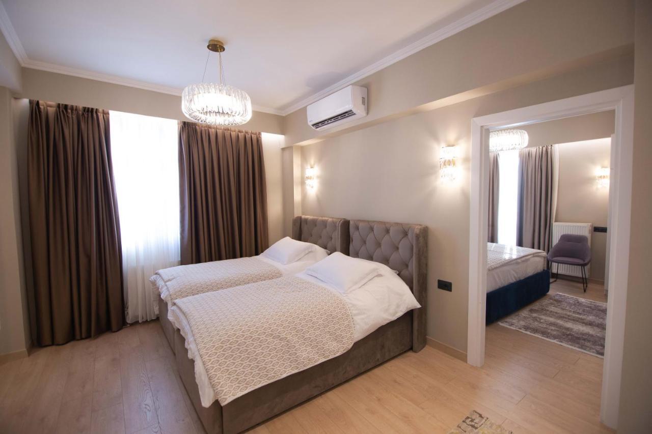 קורצ'ה Sky View Hotel מראה חיצוני תמונה