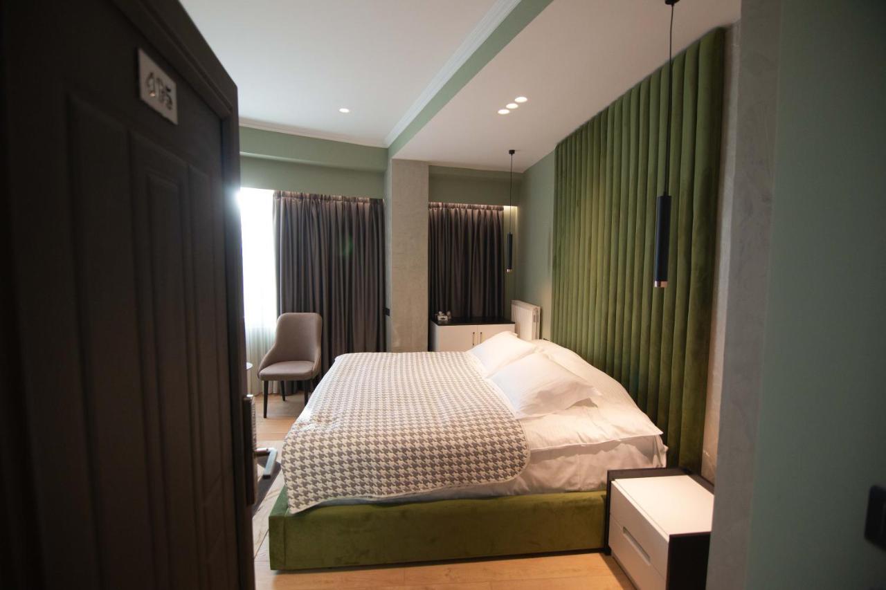 קורצ'ה Sky View Hotel מראה חיצוני תמונה