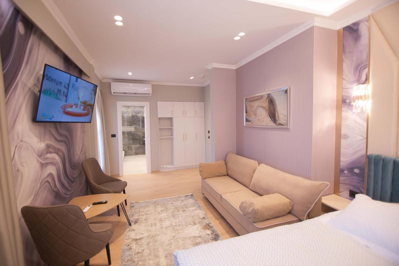 קורצ'ה Sky View Hotel מראה חיצוני תמונה