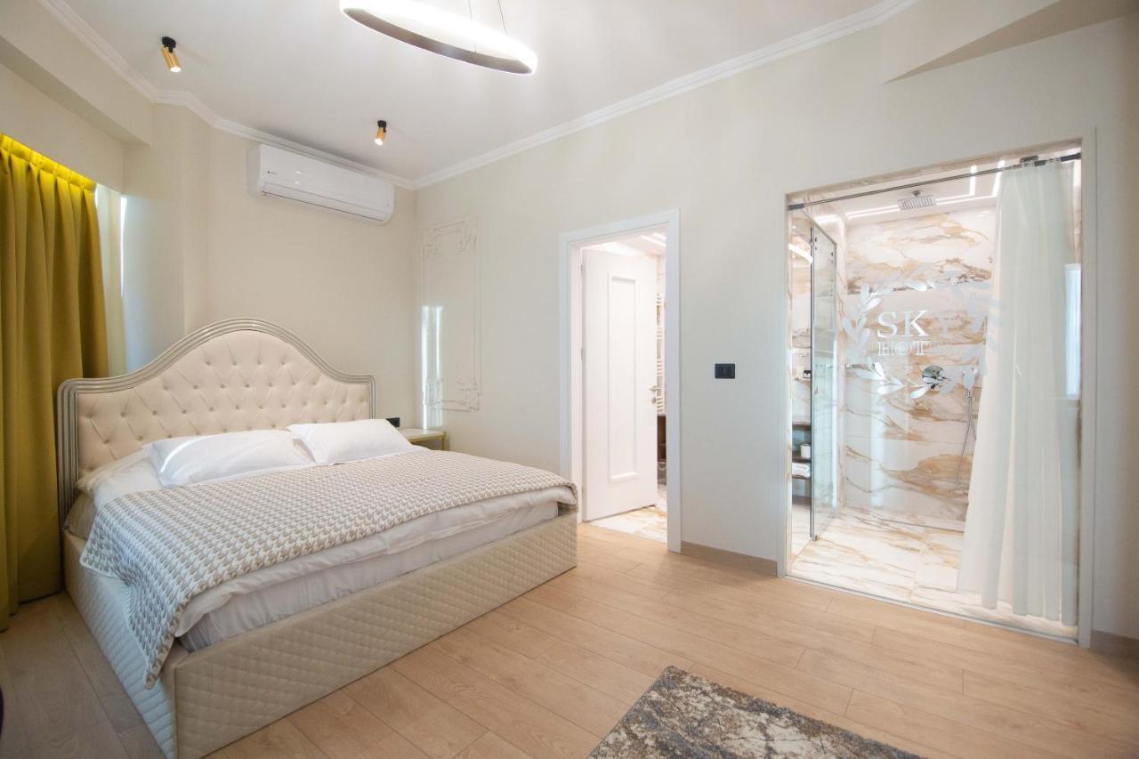 קורצ'ה Sky View Hotel מראה חיצוני תמונה