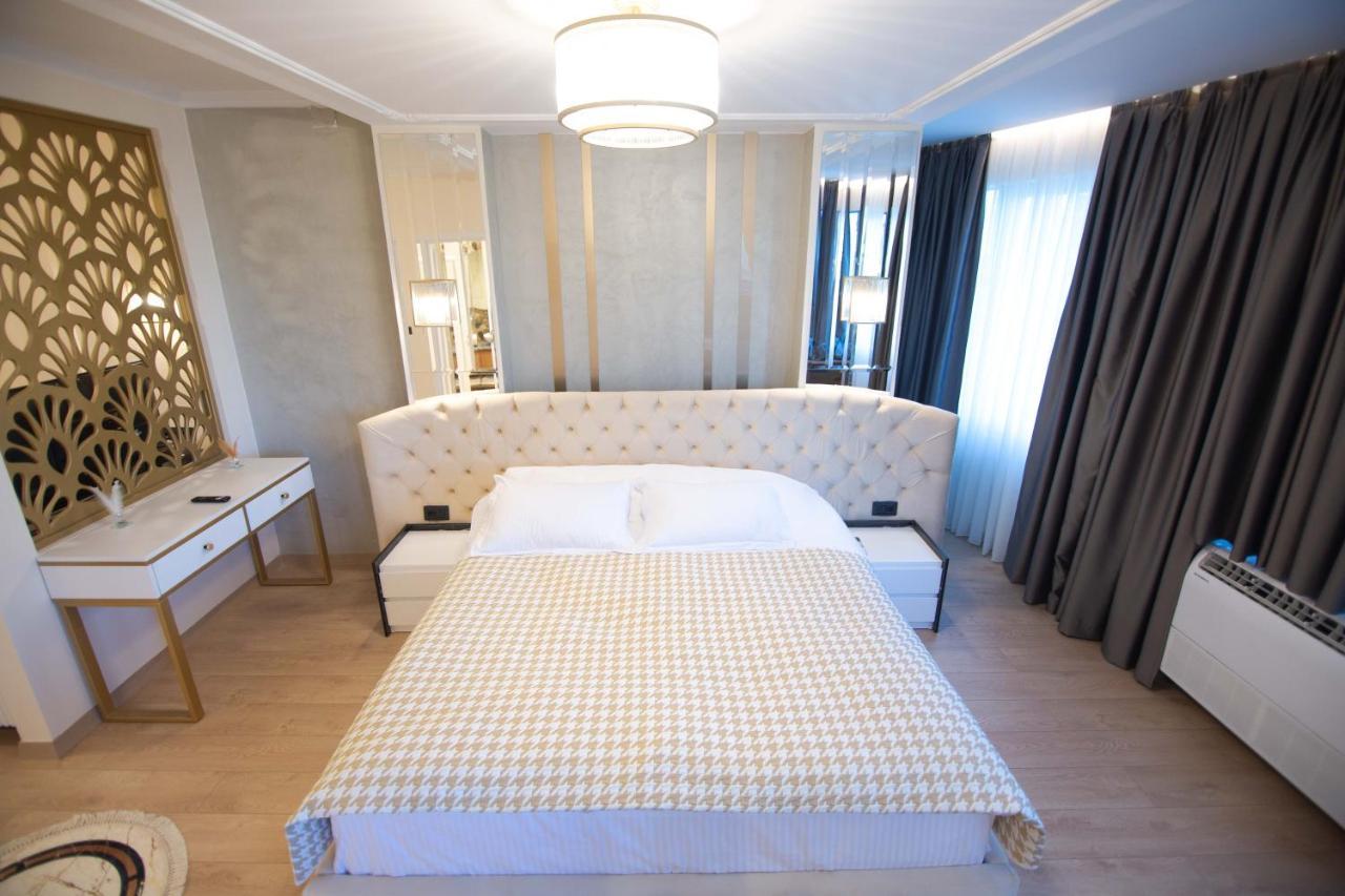 קורצ'ה Sky View Hotel מראה חיצוני תמונה