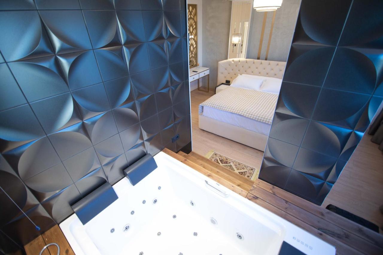 קורצ'ה Sky View Hotel מראה חיצוני תמונה