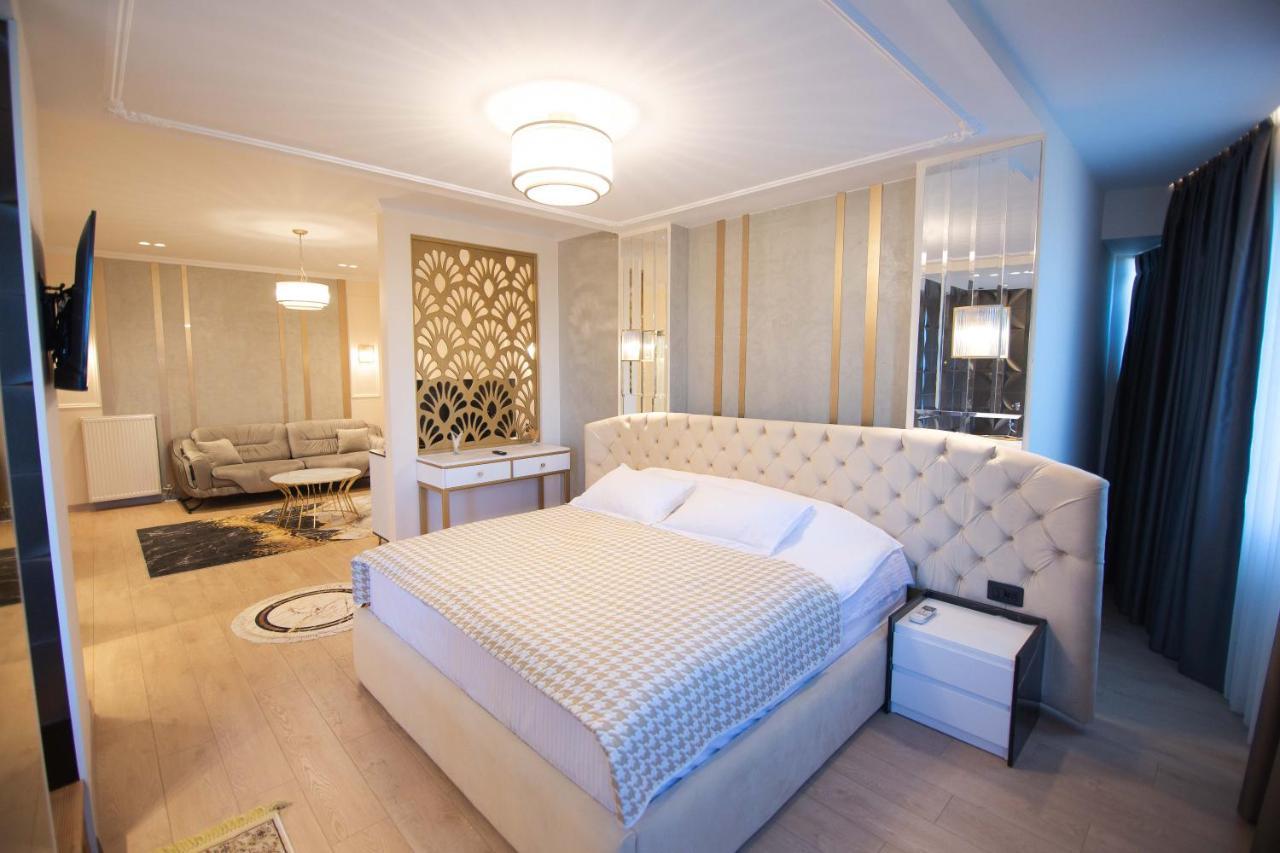 קורצ'ה Sky View Hotel מראה חיצוני תמונה