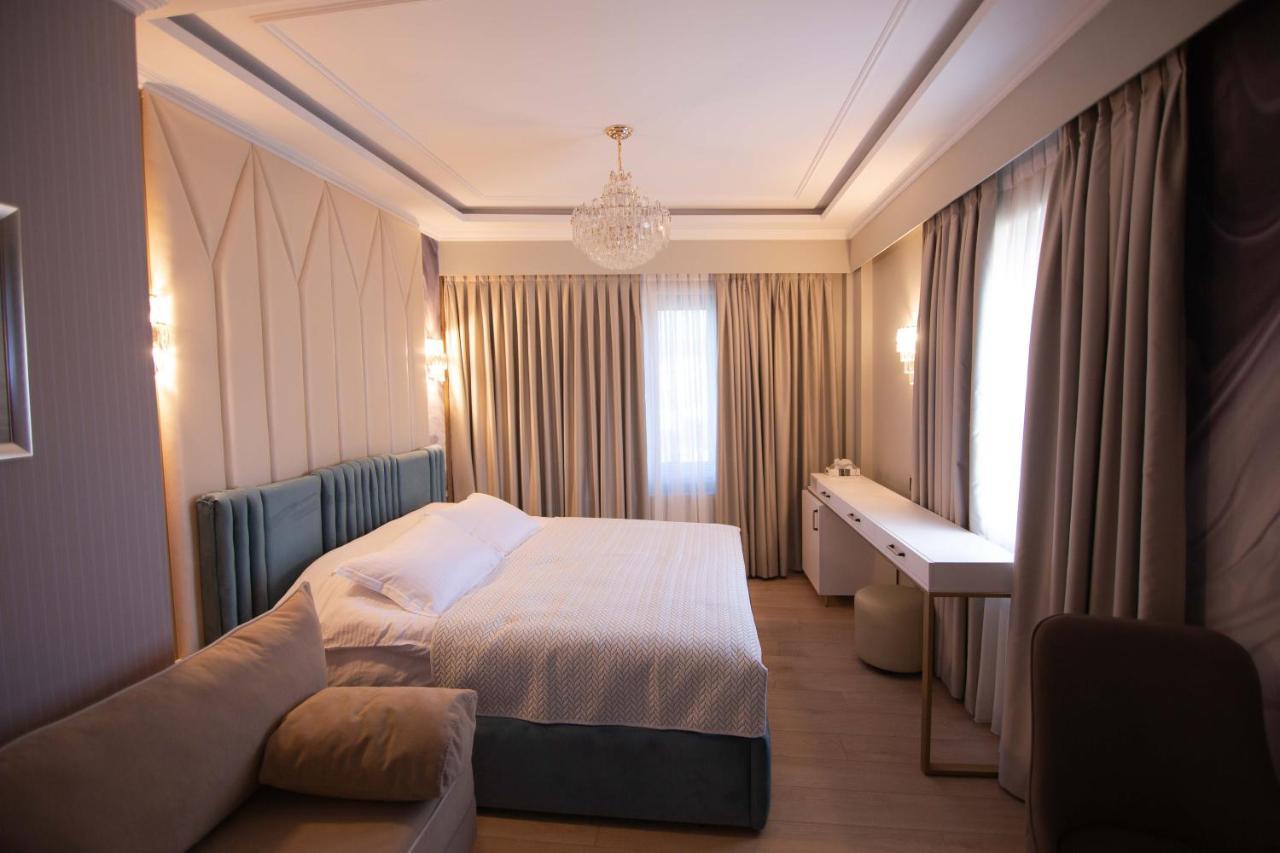 קורצ'ה Sky View Hotel מראה חיצוני תמונה