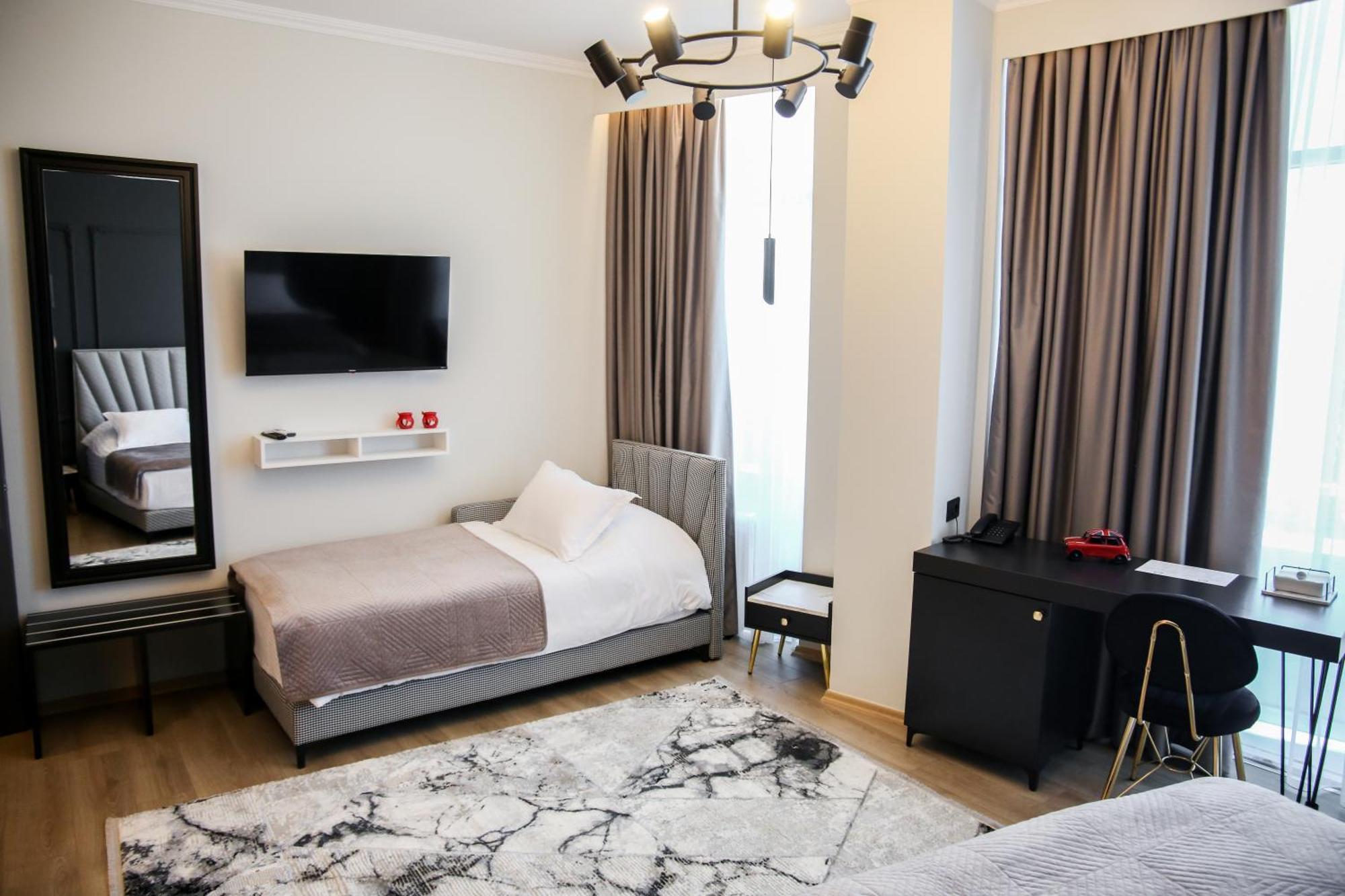 קורצ'ה Sky View Hotel מראה חיצוני תמונה